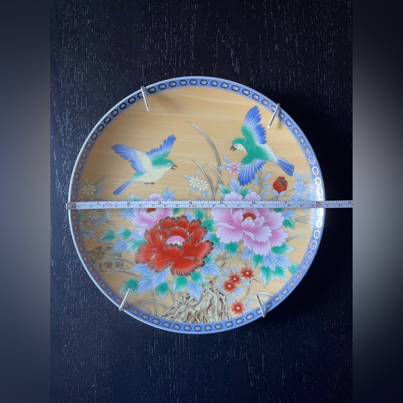 Set of FOUR Japanese decorative plates. - Picture 12 of 12